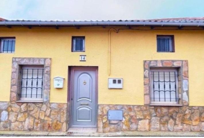 Casa familiar con patio y merendero completo. photo 0