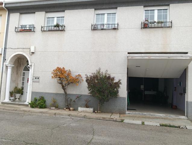 Casa unifamiliar perfecta para entrar a vivir. photo 0