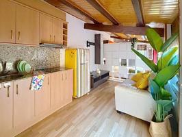 Loft con terraza y tren a un minuto photo 0