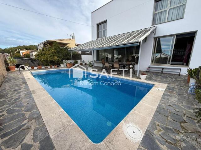 Casa amplia con piscina y jacuzzi en Calafell photo 0