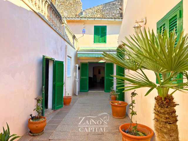 Casa En venta en Petra photo 0