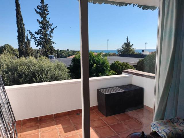 Dúplex esquinero con vistas al horizonte en zona residencial de Tarragona photo 0