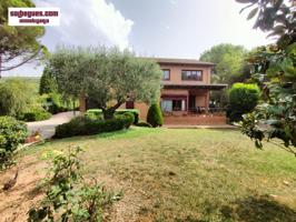 Villa En venta en Begues photo 0