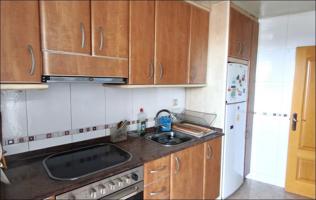 Piso En venta en L'Hospitalet de Llobregat photo 0