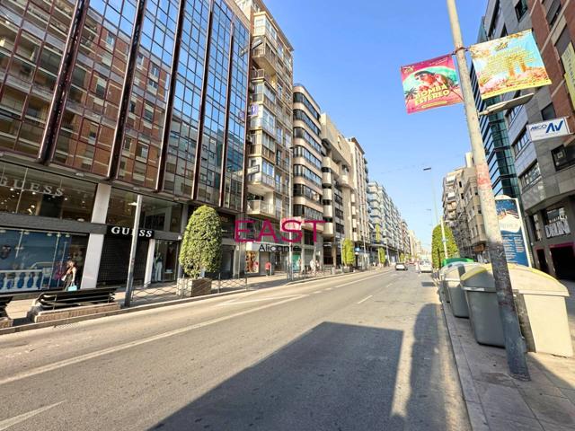 FRENTE AL CORTE INGLES photo 0