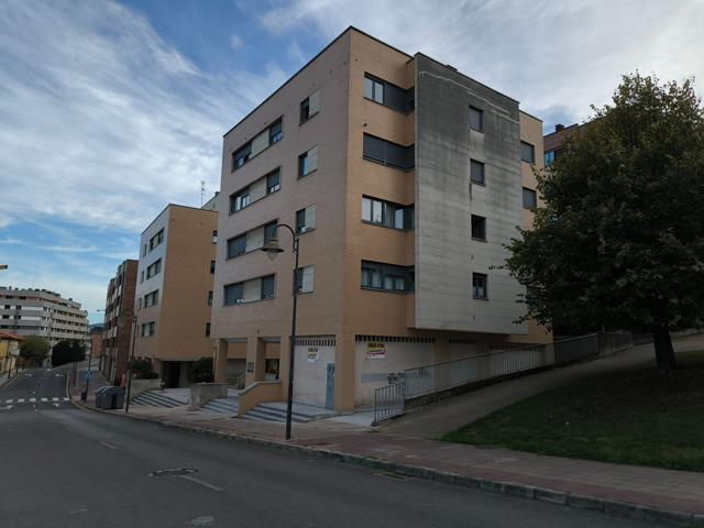 Local En venta en Avilés photo 0
