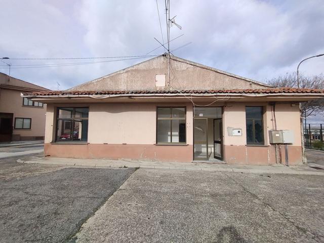 Local En venta en Turégano photo 0