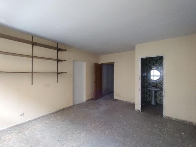 Local En venta en Segovia photo 0