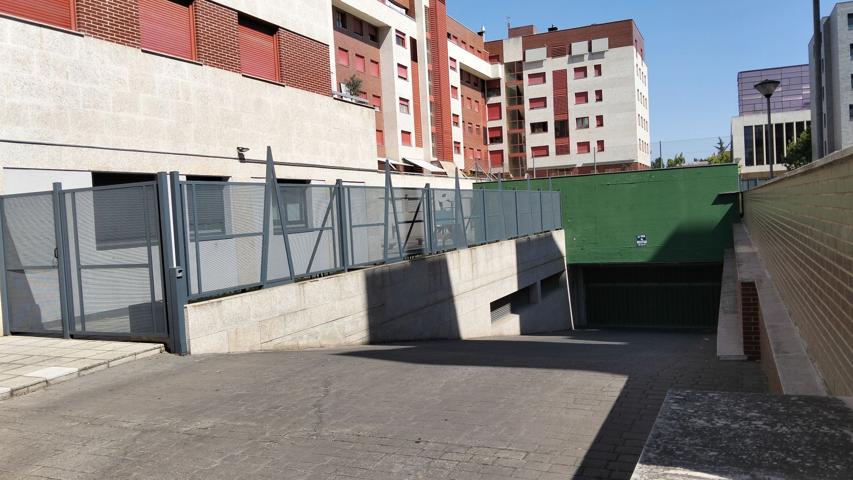 Parking En venta en Valladolid photo 0