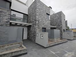 Villa En venta en Arroyo de la Encomienda photo 0