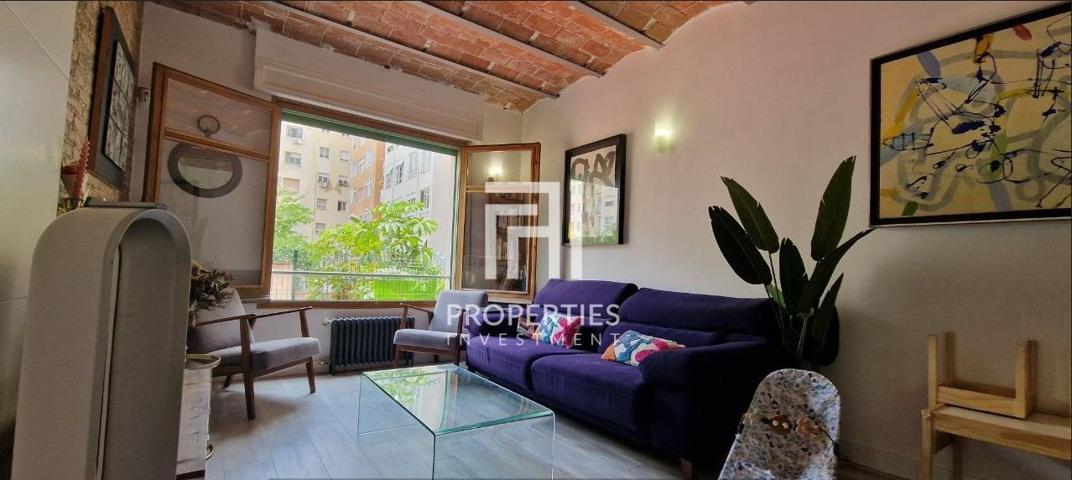 Exclusivo piso reformado en finca regia a pocos pasos del Passeig de Gràcia photo 0