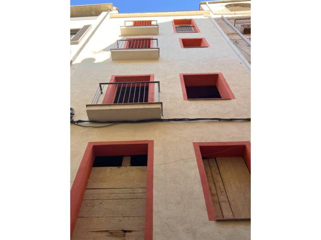 Casa en venta en Olot photo 0