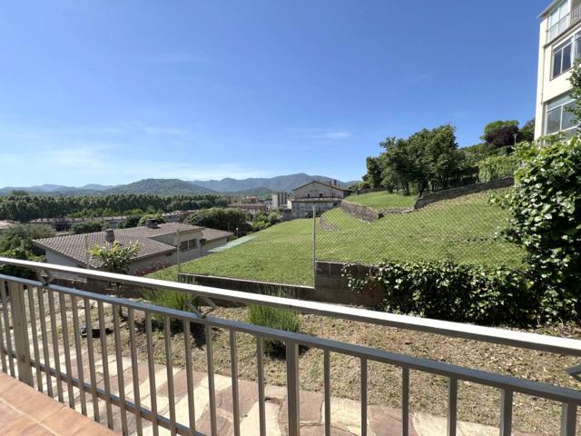 Olot - Ciudad - Casa Unifamiliar photo 0