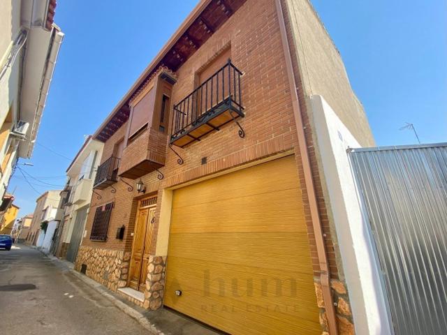 Casa En venta en Dosbarrios photo 0