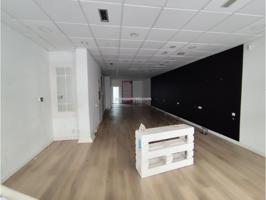 Local En venta en Vitoria - Gasteiz photo 0