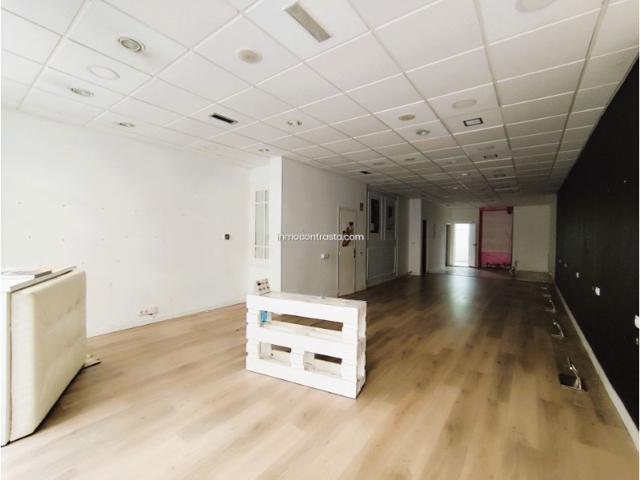 Local En venta en Vitoria - Gasteiz photo 0