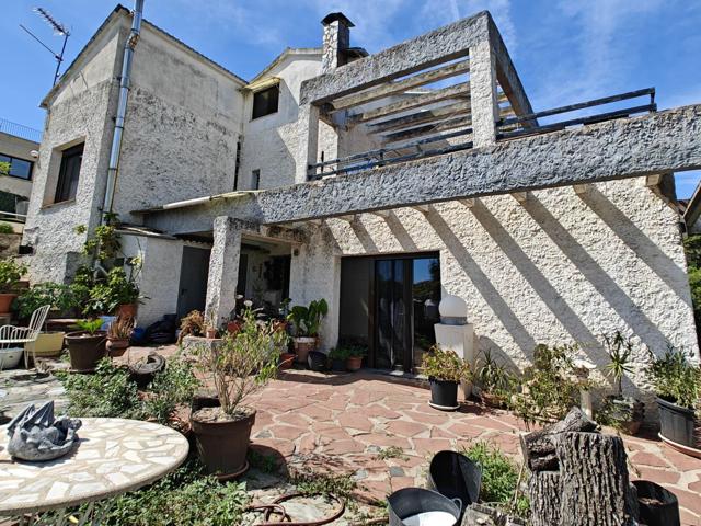 Casa En venta en Santa Coloma de Cervelló photo 0