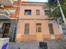 Casa En venta en Sant Boi de Llobregat photo 0