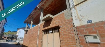 Casa sin terminar en valtuille de arriba con garaje y patio photo 0