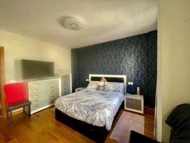 Chalet adosado en la Rosaleda con jardín privado , piscina comunitaria photo 0