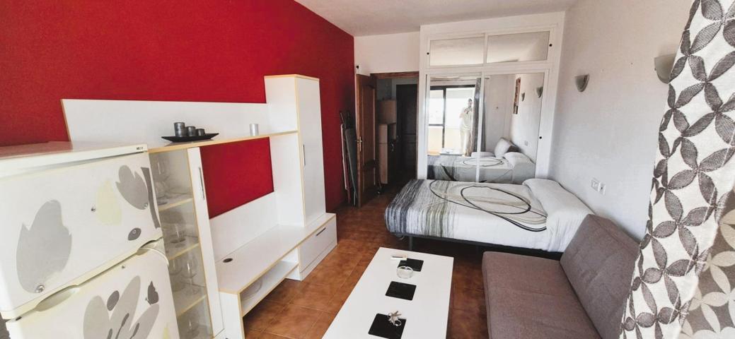 Estudio en última planta en Torremolinos — Ideal para vivir o invertir photo 0