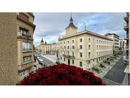 Vivienda exclusiva en el corazón de Vitoria-Gasteiz photo 0