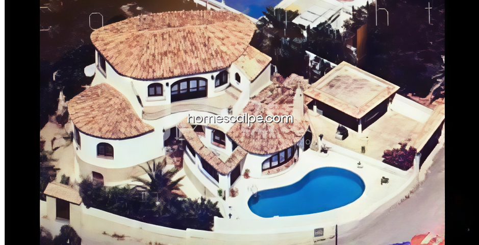 Villa En venta en Calp photo 0