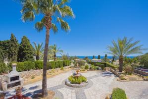 Villa En venta en Calp photo 0