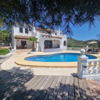 Villa En venta en Calp photo 0