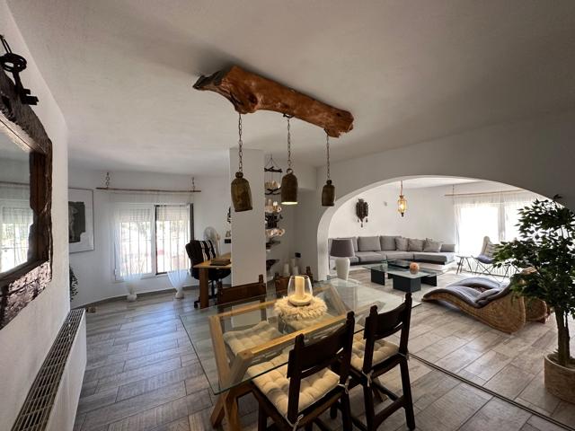 Villa En venta en Calp photo 0