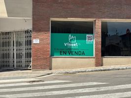 Local En venta en Manlleu photo 0