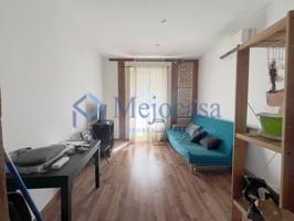 Oportunidad en pleno Lavapiés – Piso de 77 m² con 4 balcones exteriores photo 0