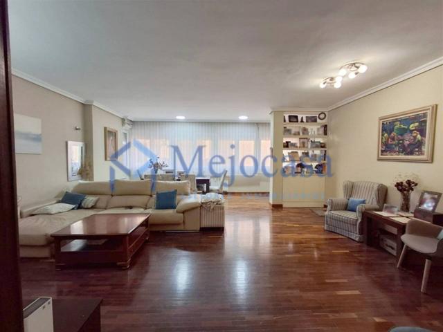 Exclusiva vivienda en el Barrio de Atalaya – Calle Aleixandre photo 0