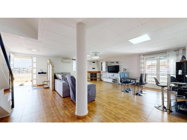 Casa En venta en Manises photo 0