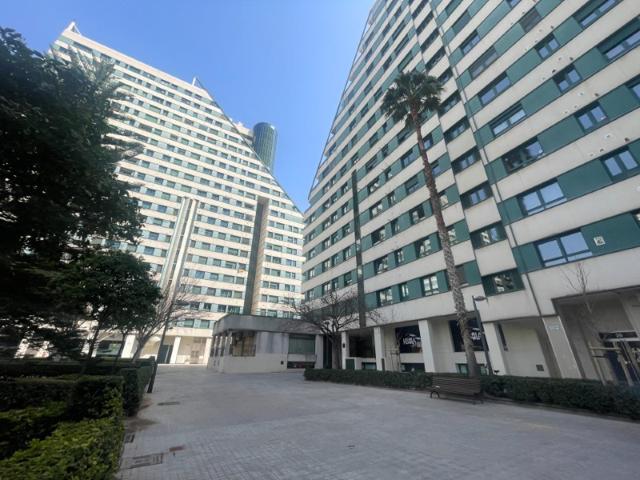 Local En venta en Valencia photo 0