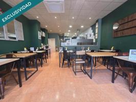 Traspaso pizzería artesanal a 2 minutos del mar - negocio rentable y demostrable photo 0