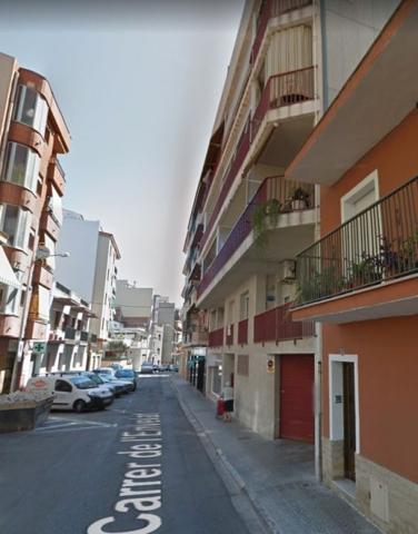 PLAZA DE APARCAMIENTO EN TORREDEMBARRA -CENTRO- photo 0