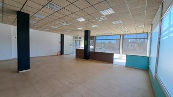 LOCAL COMERCIAL EN SANTA MARGARIDA I ELS MONJOS photo 0