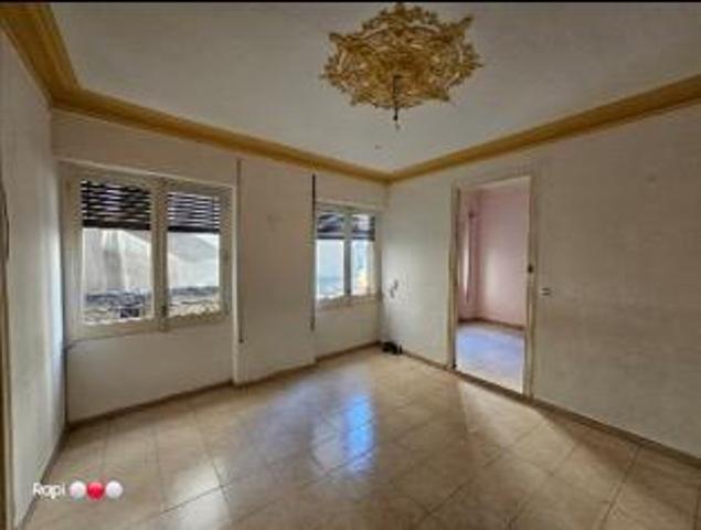 PISO AMPLIO EN VALLS - A REHABILITAR photo 0