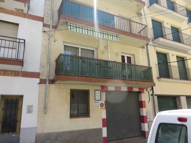 LOCAL COMERCIAL EN TORREDEMBARRA photo 0