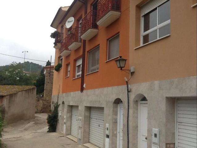 CESION DE REMATE Casa adosada en Dosaiguas ideal para familia photo 0