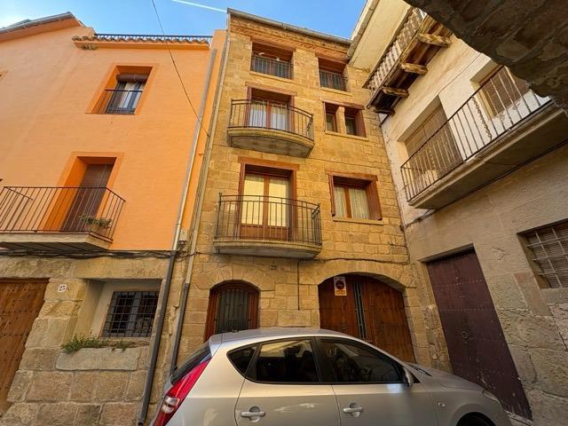 🏡 En venta casa entre medianeras en Sanaüja (Lleida) photo 0