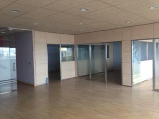 NAVE INDUSTRIAL EN CONSTANTI photo 0