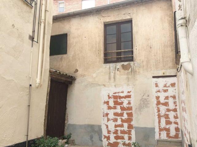 Casa de pueblo y piso en Mora la Nova -Tarragona- photo 0