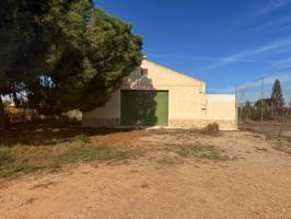 Nave con terreno en venta en Cartagena photo 0