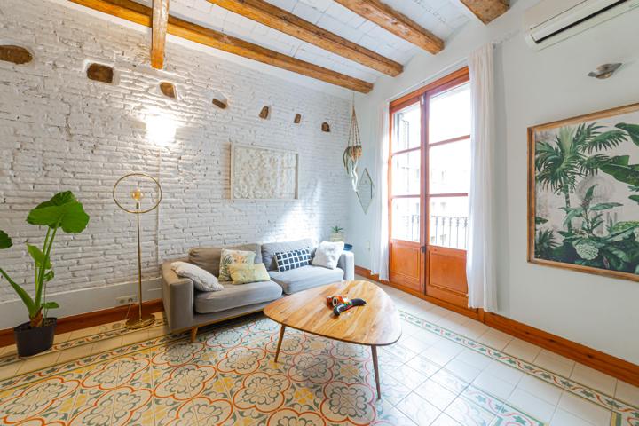 Piso En venta en el Poble Sec photo 0