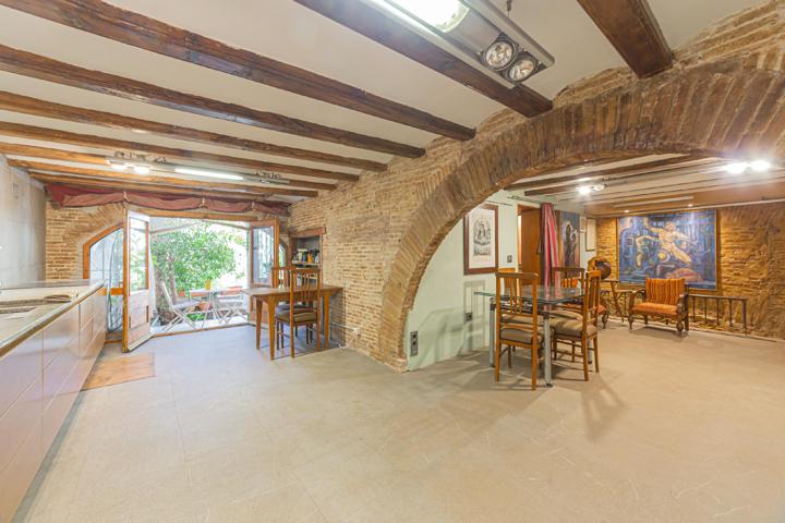 Piso En venta en el Poble Sec photo 0