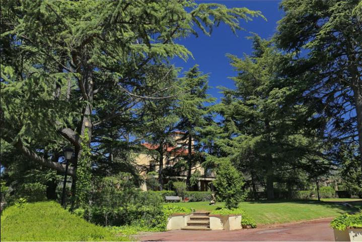Casa En venta en Terrassa photo 0