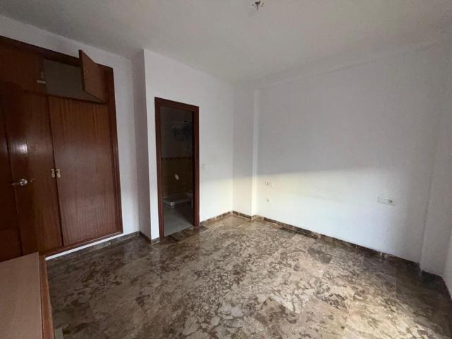 Casa a la venta en Gerena photo 0
