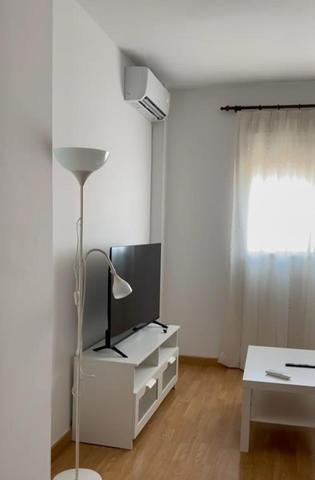 Casa en alquiler en Burguillos photo 0